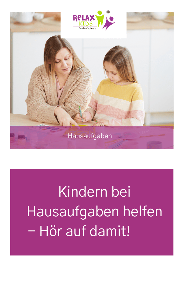 Kindern bei Hausaufgaben helfen